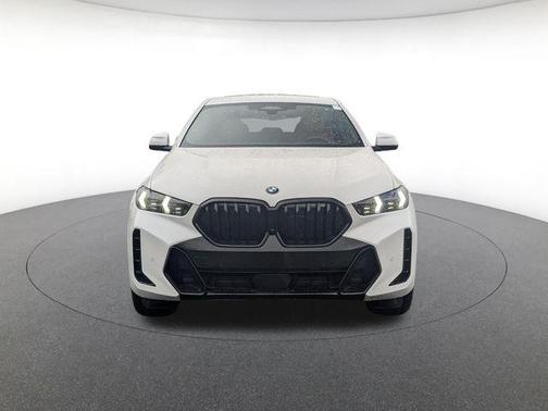 White Metallic 2026 BMW X6 xDrive40i