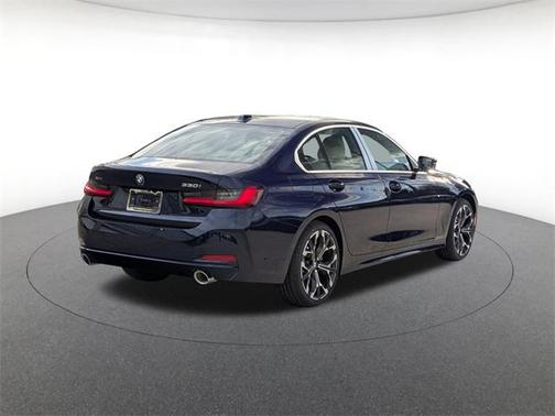 2026 BMW 330 i xDrive
