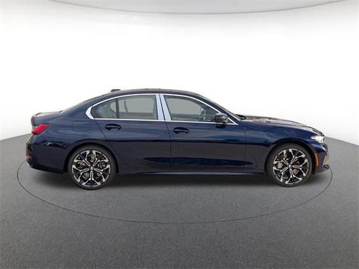 2026 BMW 330 i xDrive