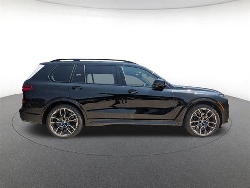 2026 BMW X7 M60i