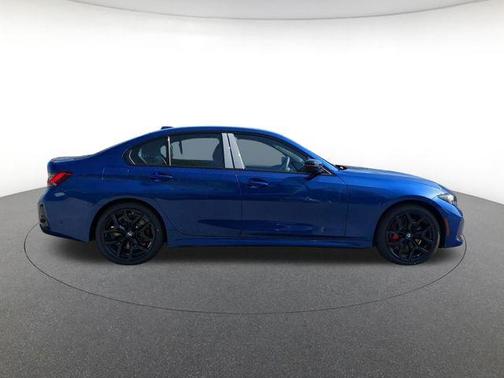 Portimao Blue Metallic 2026 BMW 330 xDrive