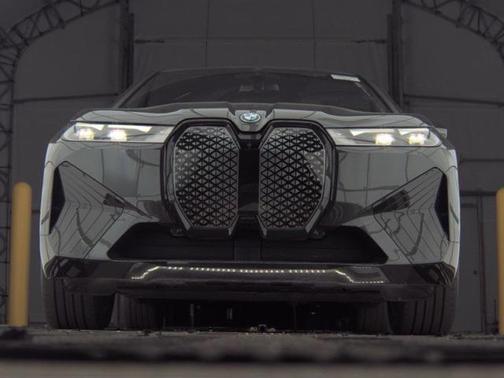 2025 BMW iX xDrive50