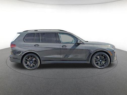2026 BMW X7 M60i