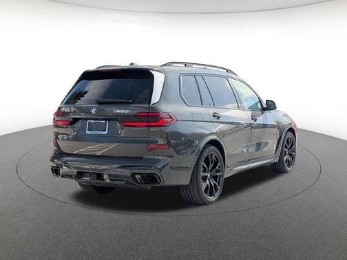 2026 BMW X7 M60i