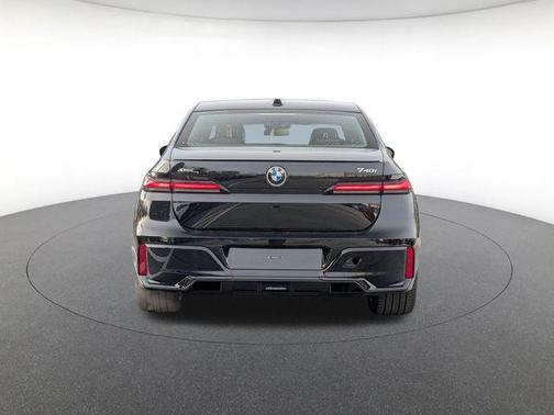 2026 BMW 740 xDrive