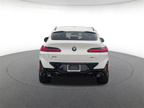 2025 BMW X4 xDrive30i
