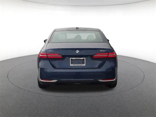 2026 BMW 530 i xDrive