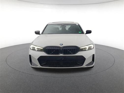 2025 BMW 330 i xDrive