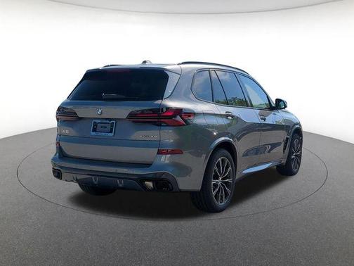 Gray Metallic 2026 BMW X5 xDrive40i