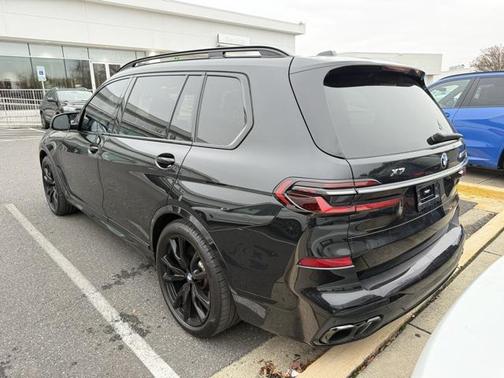2024 BMW X7 M60i