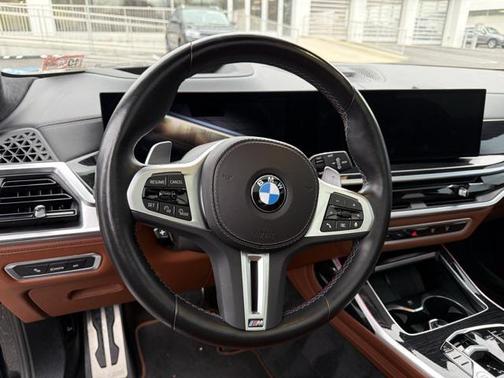 2024 BMW X7 M60i
