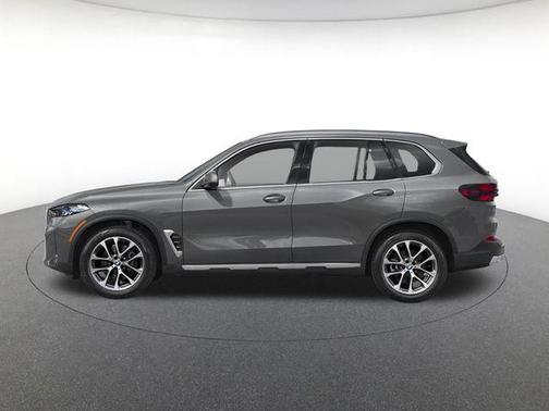 Gray Metallic 2026 BMW X5 xDrive40i