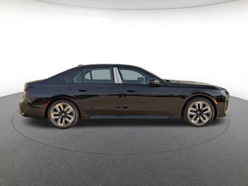 2026 BMW 760 760i xDrive