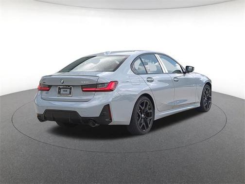 2025 BMW 330 i xDrive