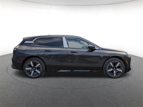 2025 BMW iX xDrive50