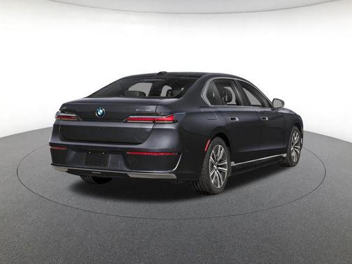 Black Sapphire Metallic 2026 BMW i7 xDrive60