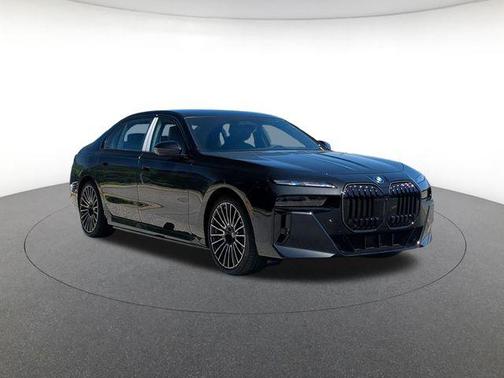 Black Sapphire Metallic 2026 BMW i7 xDrive60