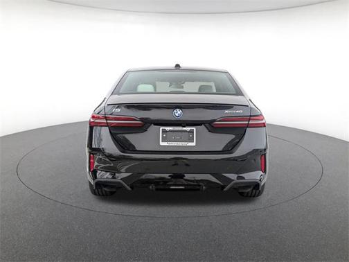 2025 BMW i5 xDrive40