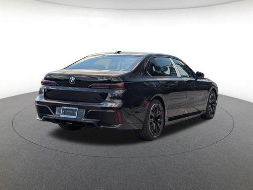 Black Sapphire Metallic 2026 BMW 750e i xDrive