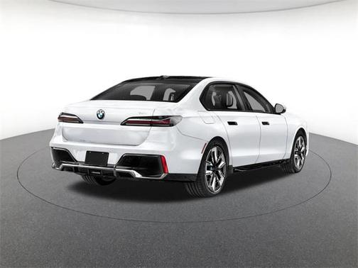 2026 BMW 740 i xDrive