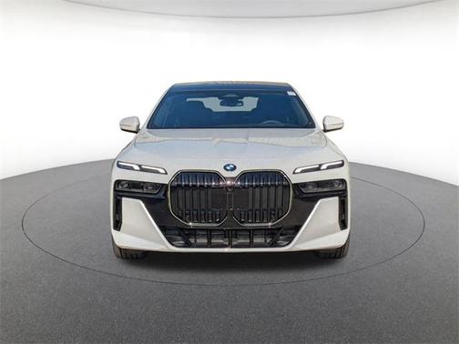 2026 BMW 740 i xDrive