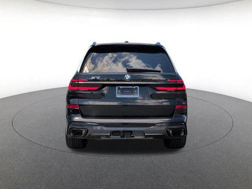 Black Sapphire Metallic 2026 BMW X7 xDrive40i