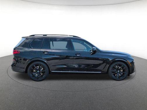 Black Sapphire Metallic 2026 BMW X7 xDrive40i