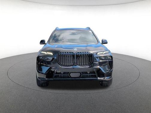 Black Sapphire Metallic 2026 BMW X7 xDrive40i