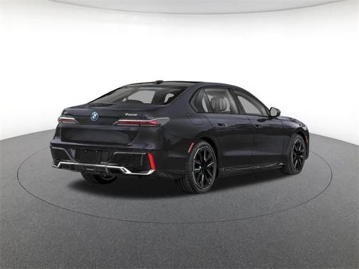 2026 BMW 750e i xDrive