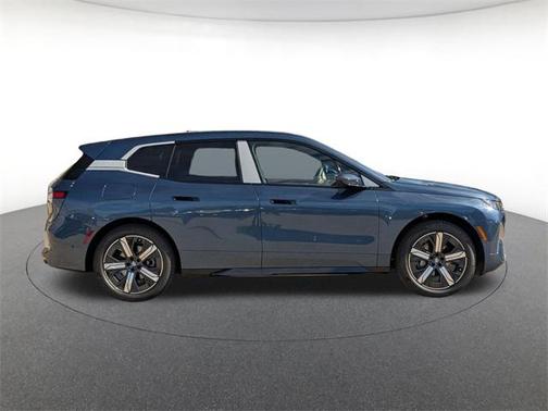 2026 BMW iX xDrive45