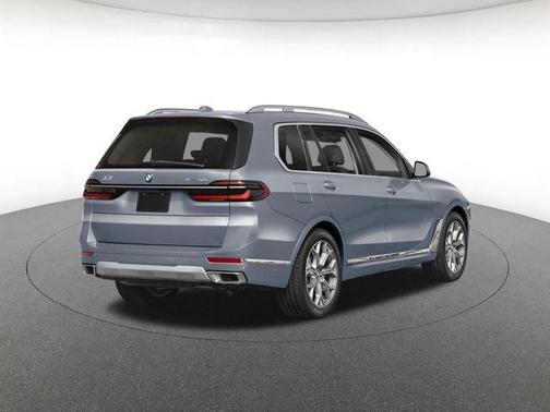 Copper Metallic 2027 BMW X7 xDrive40i