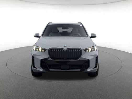 Gray Metallic 2026 BMW X5 xDrive40i