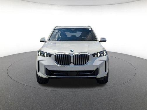 Mineral White Metallic 2026 BMW X5 xDrive40i