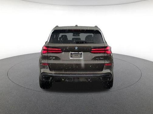 Green Metallic 2026 BMW X5 xDrive40i