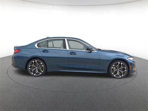 2025 BMW 330 i xDrive