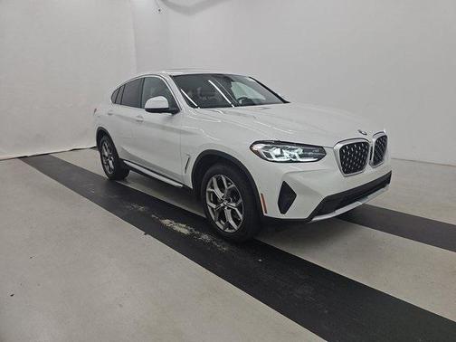 2025 BMW X4 xDrive30i