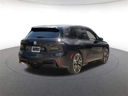 2026 BMW iX M70