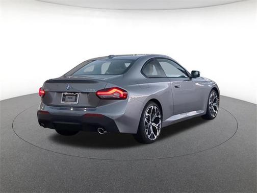 2025 BMW 230 i xDrive