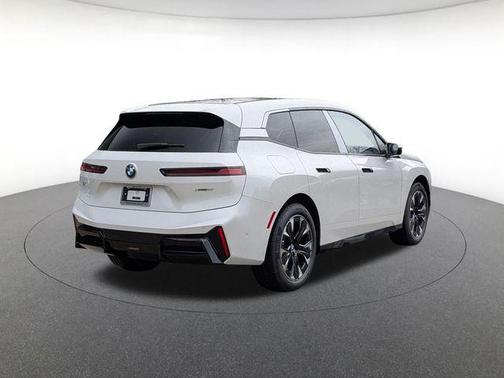 2026 BMW iX xDrive60