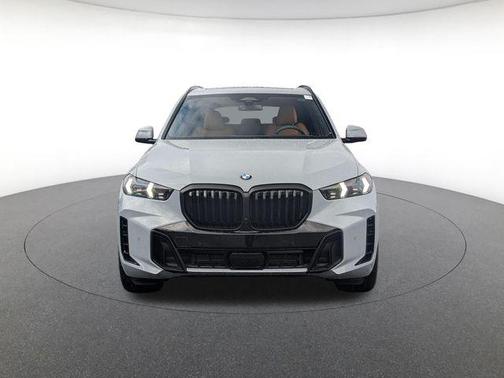 Gray Metallic 2026 BMW X5 xDrive40i