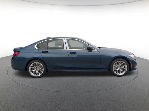 Arctic Race Blue Metallic 2026 BMW 330 xDrive NA