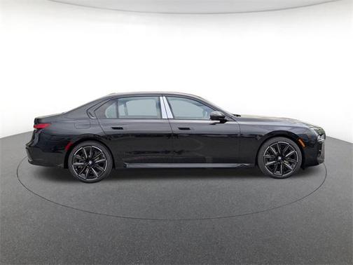 2025 BMW 740 i xDrive