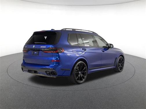 2024 BMW X7 M60i