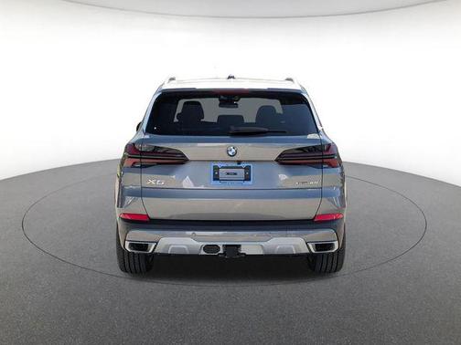 Gray Metallic 2026 BMW X5 xDrive40i
