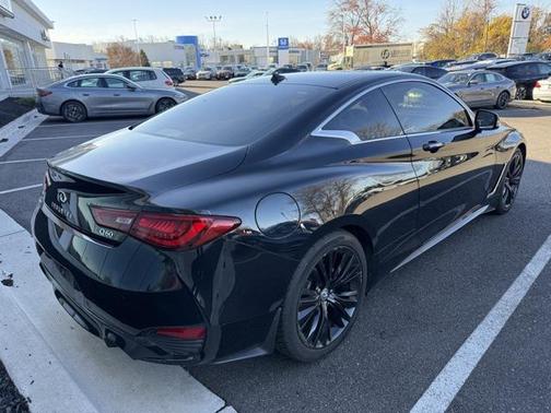 2017 INFINITI Q60 2.0t Premium