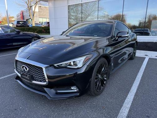 2017 INFINITI Q60 2.0t Premium
