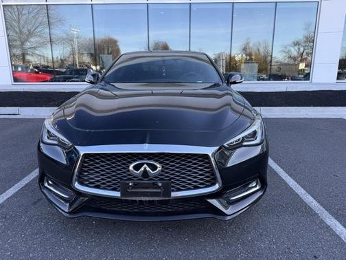 2017 INFINITI Q60 2.0t Premium