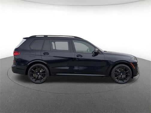 2026 BMW X7 M60i