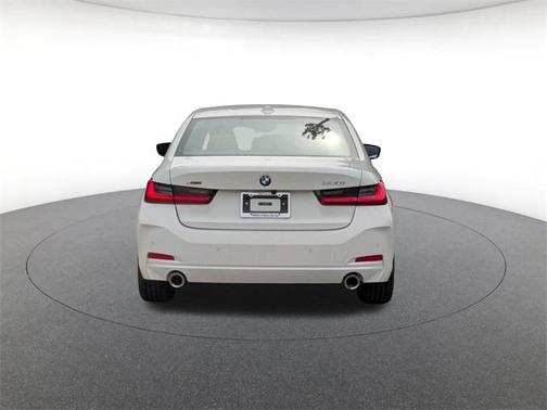 2025 BMW 330 i xDrive