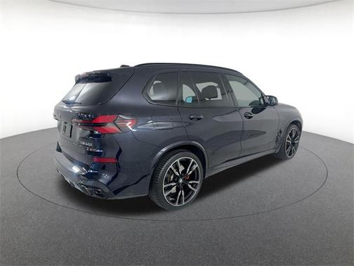 2025 BMW X5 M60i